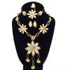 Un costume de Trendy Faux Opal Floral Collier Boucles d'oreilles Bracelet et bague pour les femmes - d'or ONE-SIZE