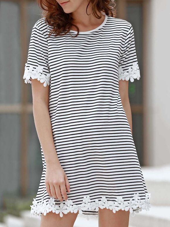 T-shirt de style doux col rond manches courtes à rayures Laciness A-ligne Femmes - Blanc et Noir S