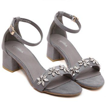 2021 trendy sandals