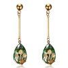 Pair of Vintage Flower Decorated Emerald Teardrop Pendant Earrings For Women - Émeraude 