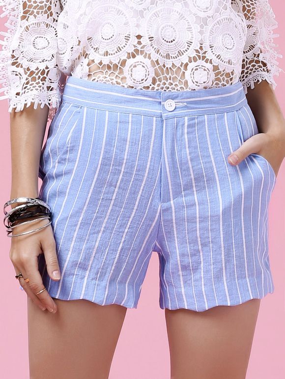 Doux rayé Wavy Hem design Shorts pour les femmes - Bleu et Blanc M