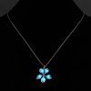 Douce Fleur Collier Noctilucent pour les femmes - Bleu 