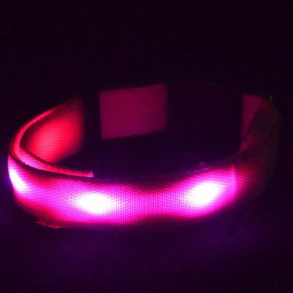 Eye-Catching Rhombus LED lumineux Nylon Night Walk collier pour chiens - Rose de Pêches L