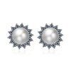Paire de Delicate Cut Out Perles Faux Perle Floral Boucles d'oreilles pour les femmes - Blanc 