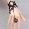 Élégant Faux Gem dentelle Cameo Bracelet avec anneau pour les femmes - multicolore 