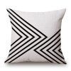 Simple Shape multicouches Black V Case Géométrie Sofa Pillow - Blanc et Noir 