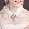 Graceful White Lace Floral Faux Crystal Flower Collar Necklace For Women - Blanc 