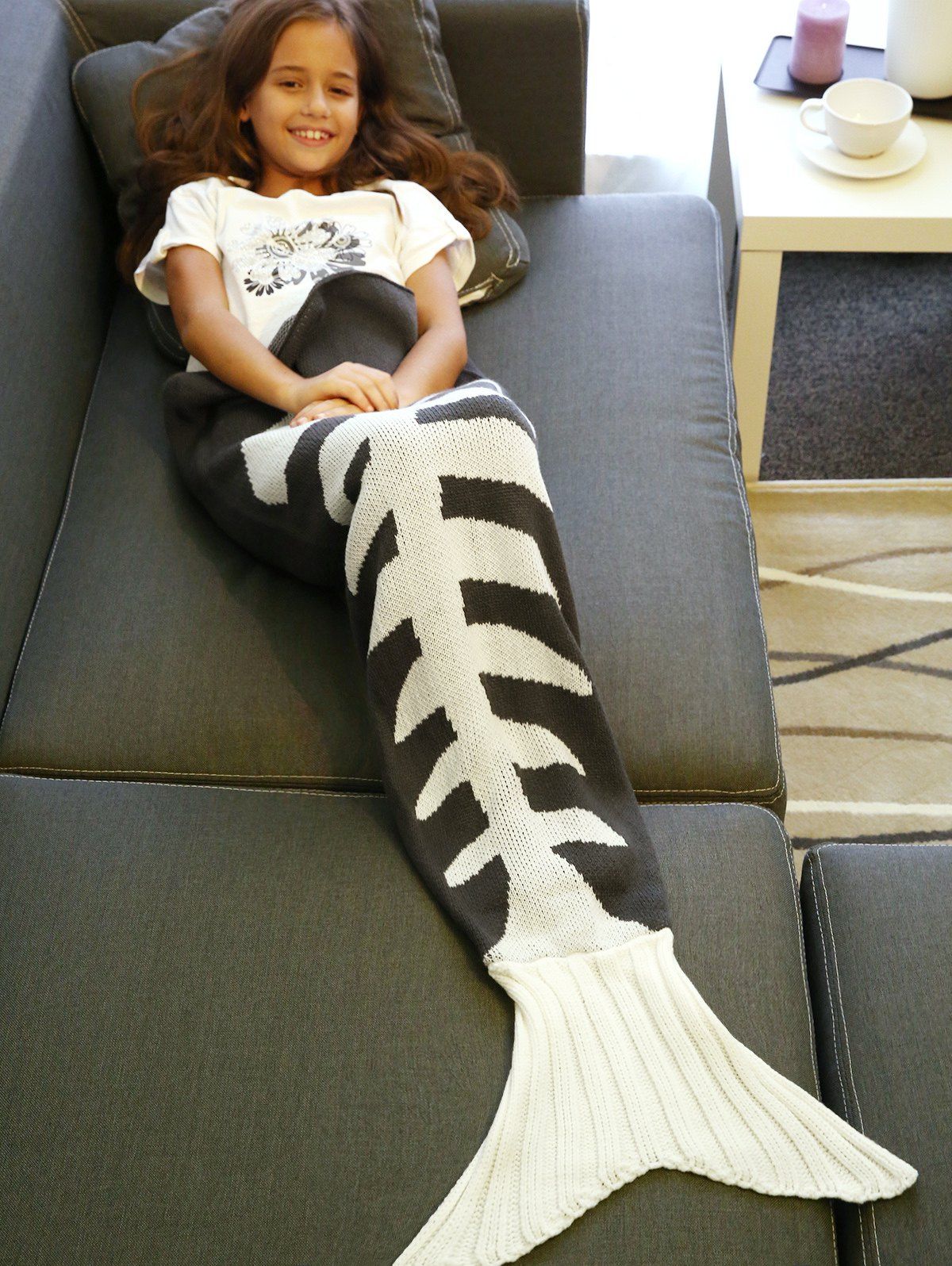 

Warmth Knitted Fish Bone Design Mermaid Tail Blanket, Grey and white
