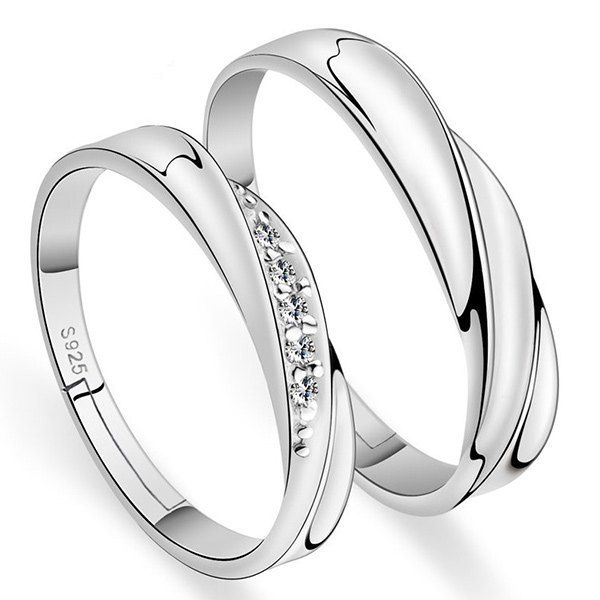 

Brief Polished Rhinestone Love Rings, Silver