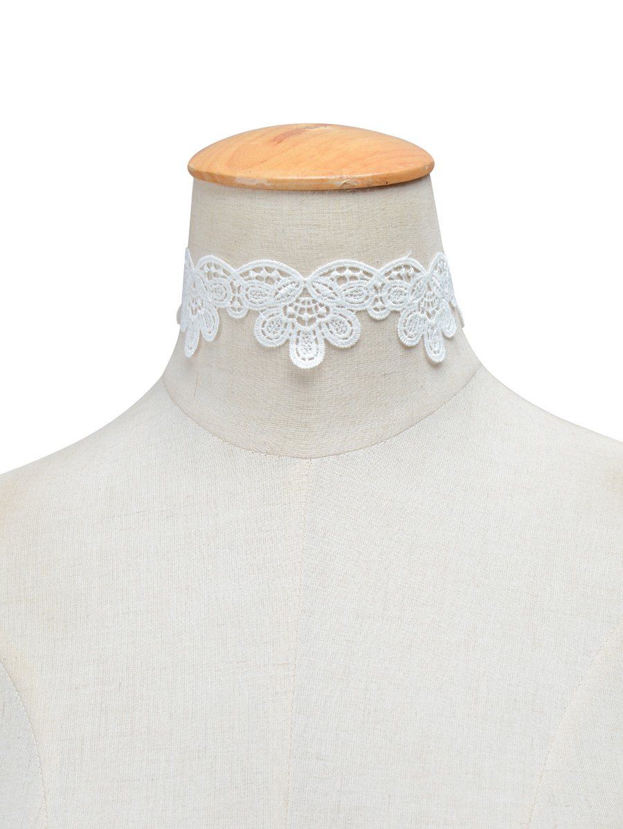 

Knitted Floral Choker Necklace, White