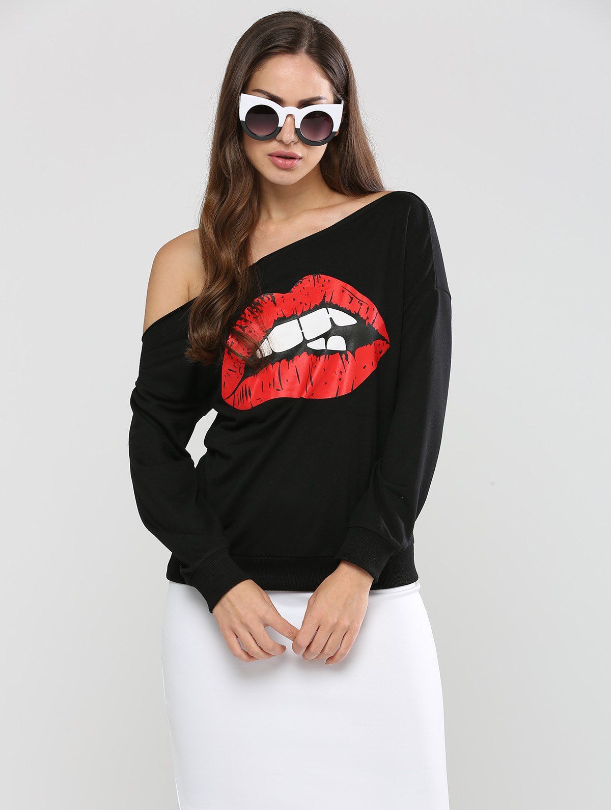 

Skew Neck Lip Print Pullover Sweatshirt, Black