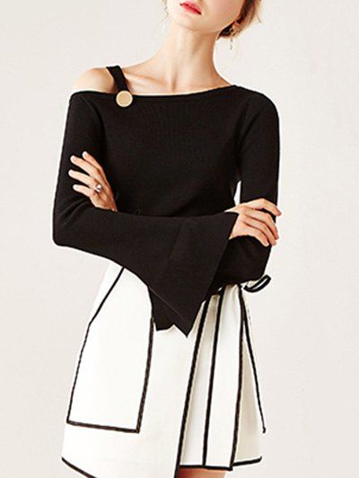 

Split Bell Sleeve Buckled Knitwear, Black