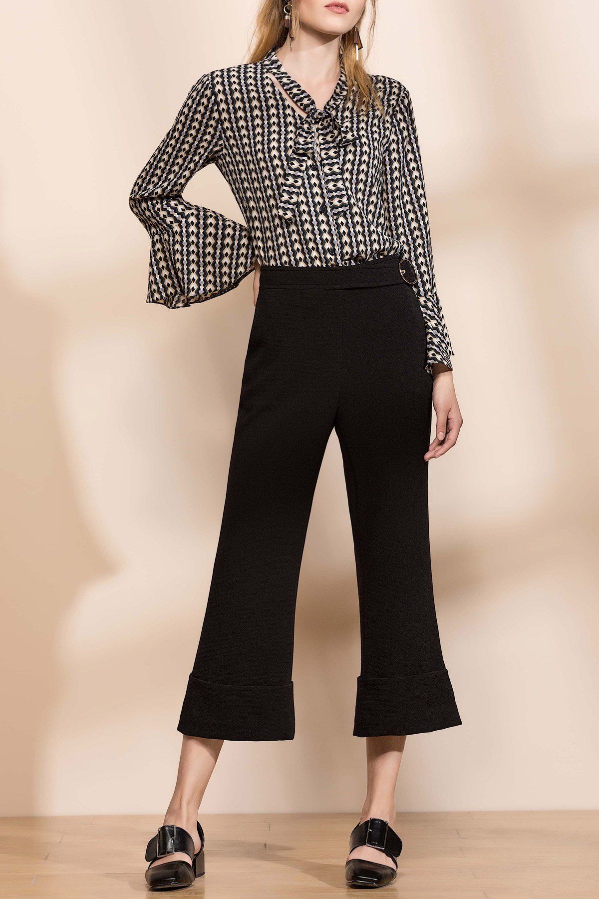 2018 Tie Collar Printed Bell Sleeve Blouse GREEN XL In Blouses Online