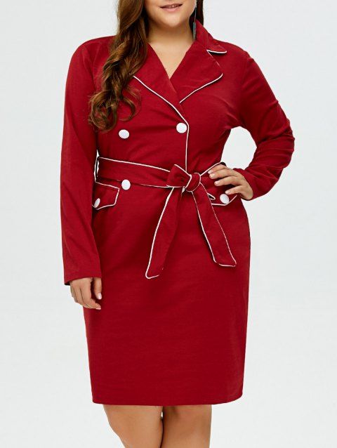 Robe ceinturée à col tailleur avec boutonnages doubles à grande taille