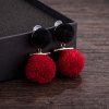 Boucles d'oreilles color block avec pendatifs pompons - Rouge 