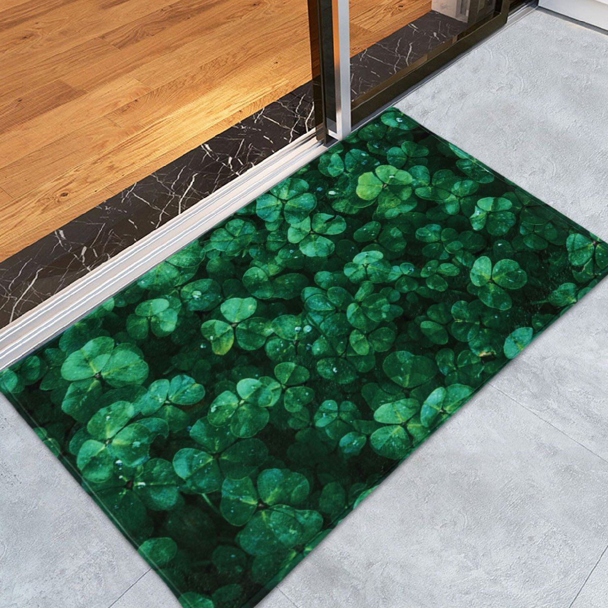 

Coral Velvet Non-slip Clover Area Rug, Green