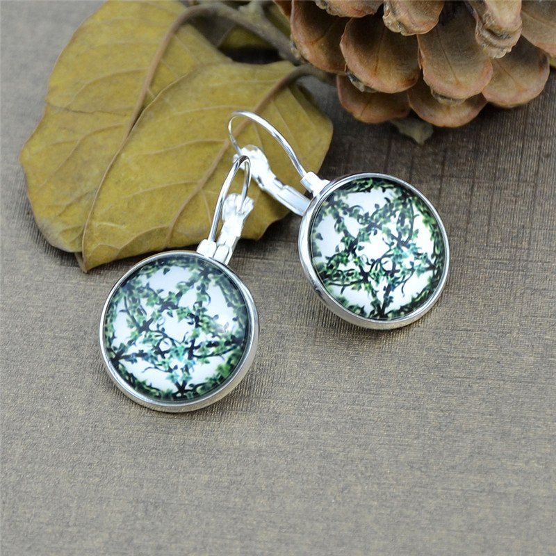 

Leaf Five Pointed Star Round Clip On Earrings, Silver