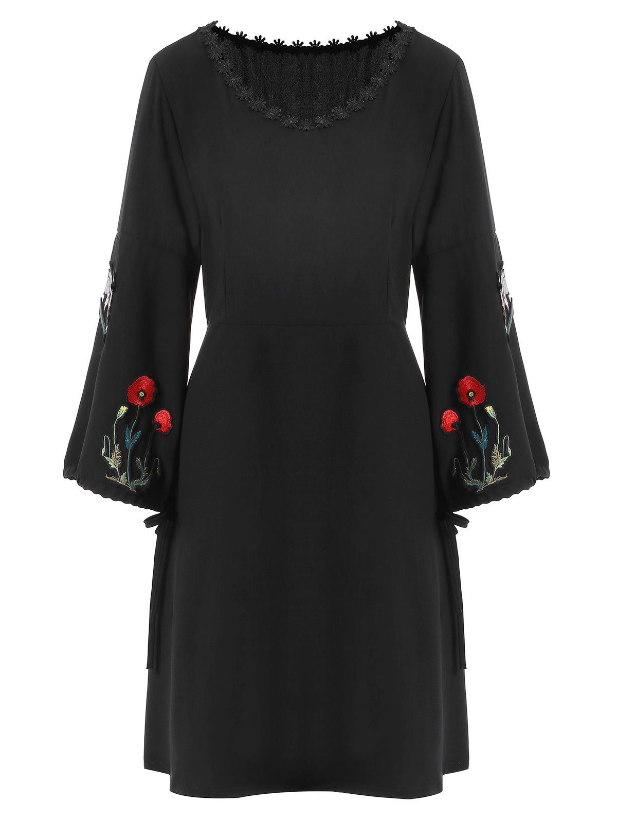 

Plus Size Floral Embroidered V Neck Dress, Black