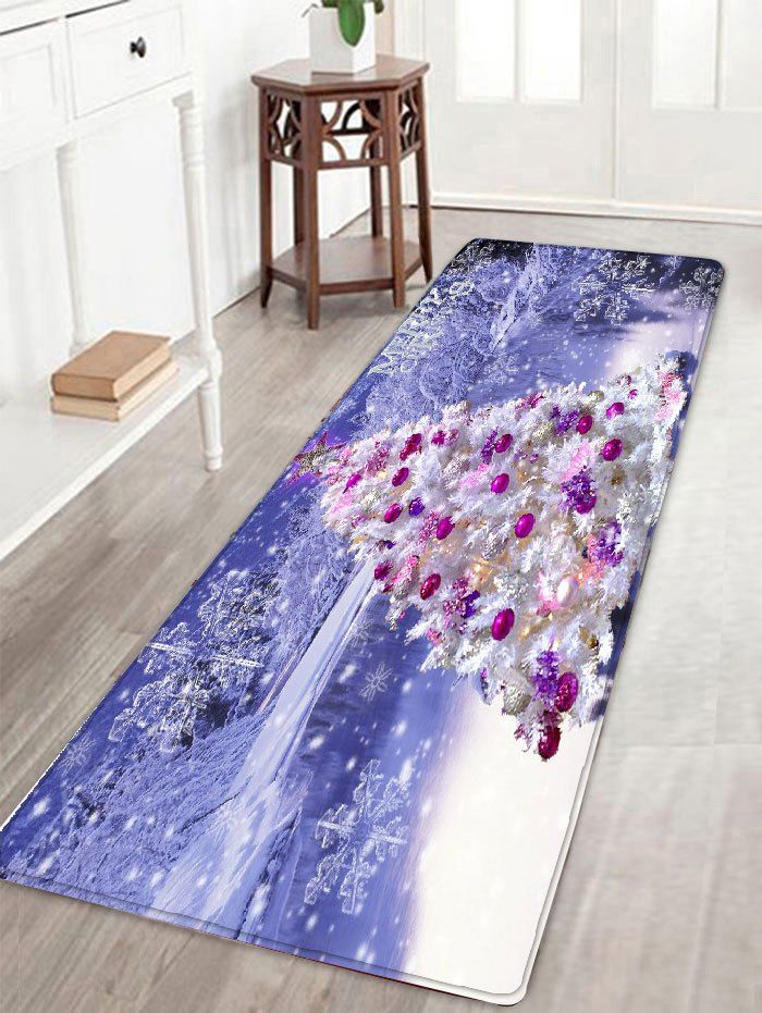 

Christmas Tree Snowscape Print Flannel Skidproof Bath Mat, Light purple