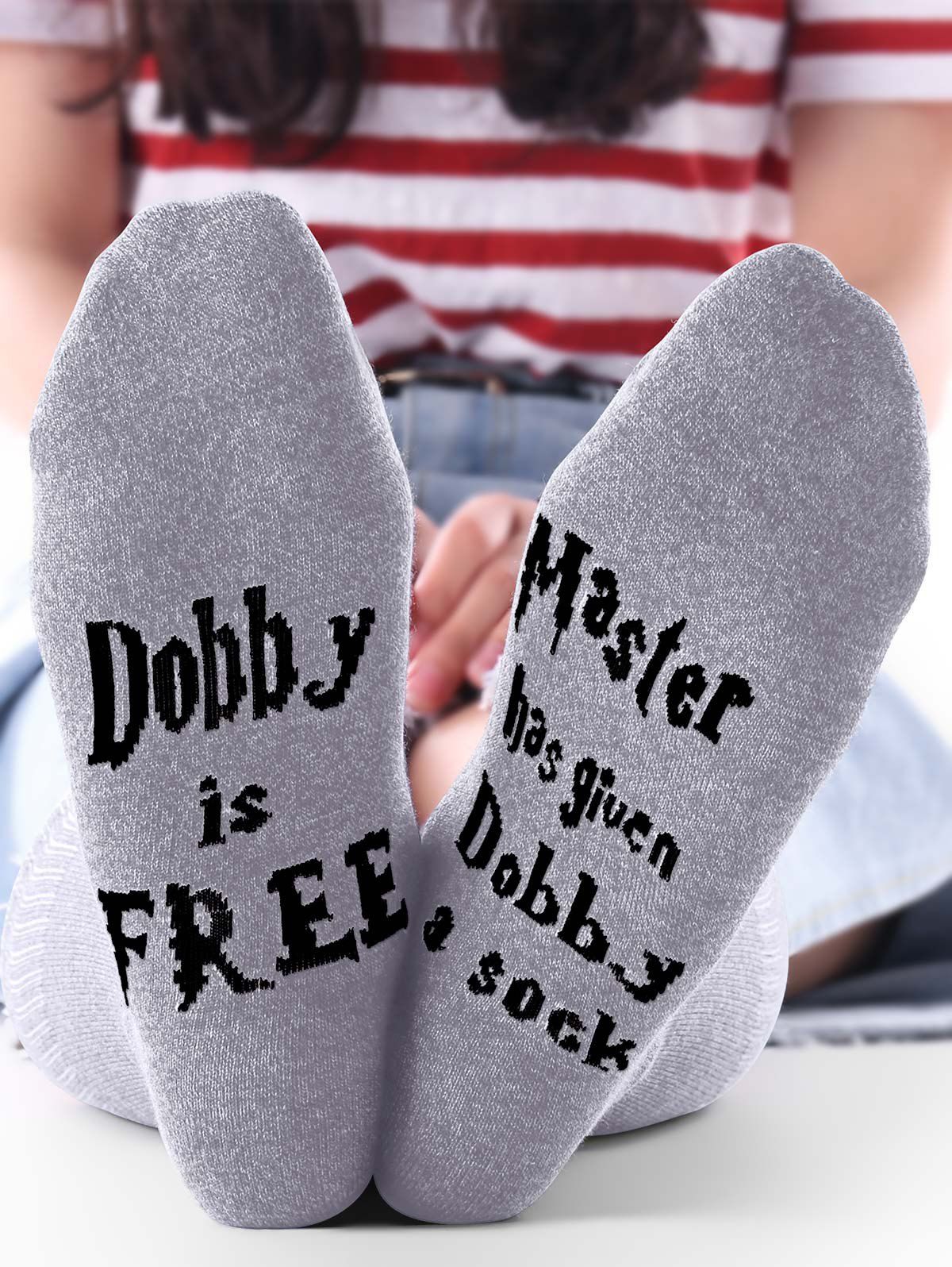 

Letter Graphic Pattern Color Block Knitted Socks, Black and grey