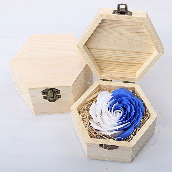 

Hand-carved Rose Soap Scented Gift-set In Decorative Wood Case, Blue