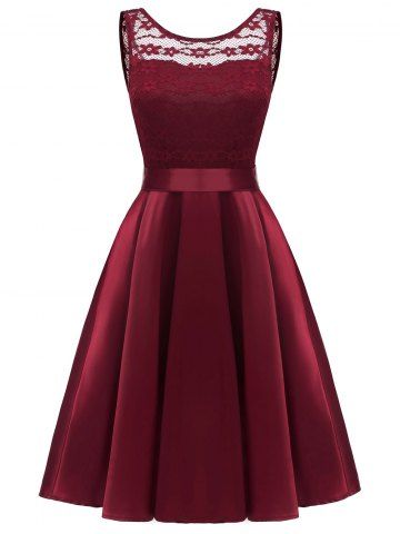 Vestido de cocktail de flare sem costas