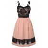 Robe Ligne A en Dentelle Insérée en Blocs de Couleurs de Grande Taille - Orange Rose L