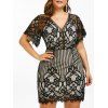 Mini Robe Ajustée Plongeante en Dentelle de Grande Taille - Noir 2X