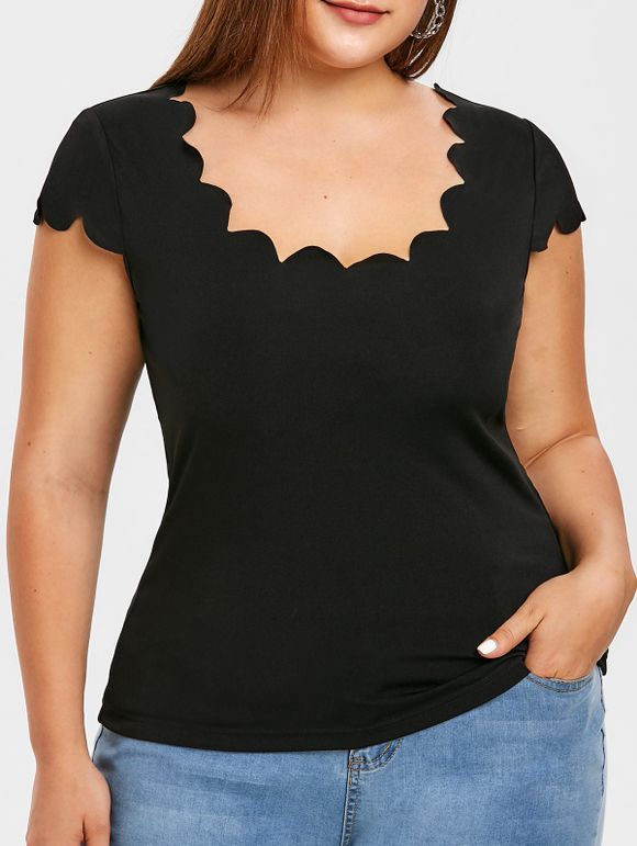 Plus Size Scalloped Trim Short Sleeve T-shirt - BLACK 2X