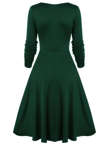 old fashioned women's dresses