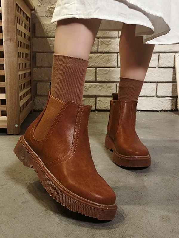 round toe chelsea boots womens