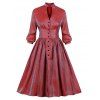La moitié boutonné réfléchissant à manches longues Robe Taille Plus - Rouge Cerise 2X
