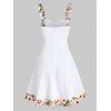 Robe Evasée Boutonnée à Ourlet Fleuri sans Manches - Blanc L