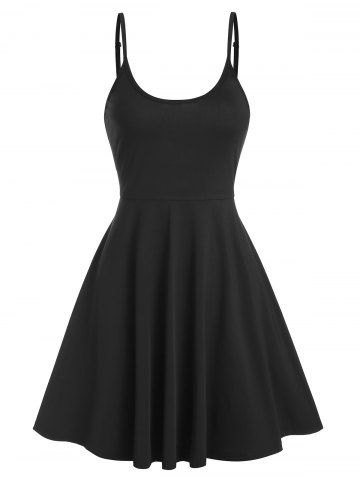 Robe Evasée Simple à Bretelle Fine