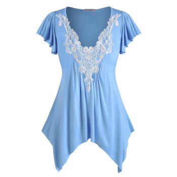 

Plus Size Flutter Sleeve Contrast Lace Hanky Hem T Shirt, Light blue