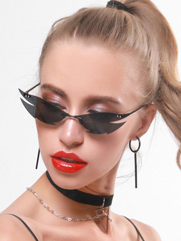 Lunettes de Soleil Style Punk en Forme de Feu sans Monture - Noir 