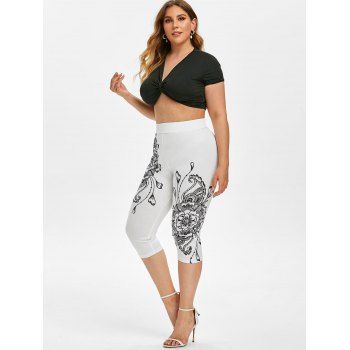 

Plus Size Flower Print High Rise Capri Leggings, White