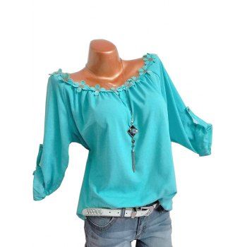 

Plus Size Roll Up Sleeve Flower Trim Top, Light blue