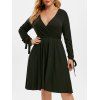 Robe Plongeante en Dentelle Insérée à Manches Nouées de Grande Taille - Noir 3X