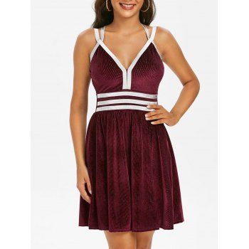 

Metallic Thread Strap Velvet Ribbed Dress, Deep red