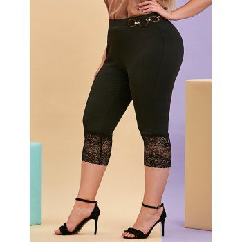 

Plus Size Lace Brim O Ring Capri Leggings, Black