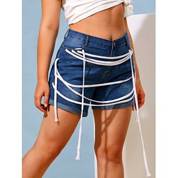 

Straps Grommet Cuffed Hem Plus Size Denim Shorts, Blue