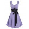 Robe d'Eté de Vacances Ceinturée Fleurie en Dentelle Insérée avec Bouton - Violet clair L