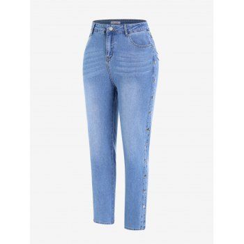 

Plus Size Studded Light Wash Skinny Jeans, Blue