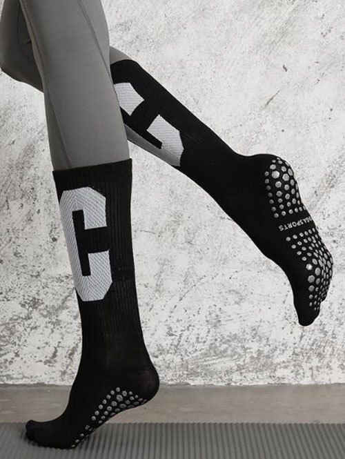 Chaussettes de Sport de Yoga Lettre Texturé Anti-Dérapantes à Mi-Mollet - Noir 