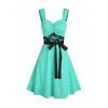 Robe d'Eté de Vacances Ceinturée Fleurie en Dentelle Insérée avec Bouton - Vert clair L