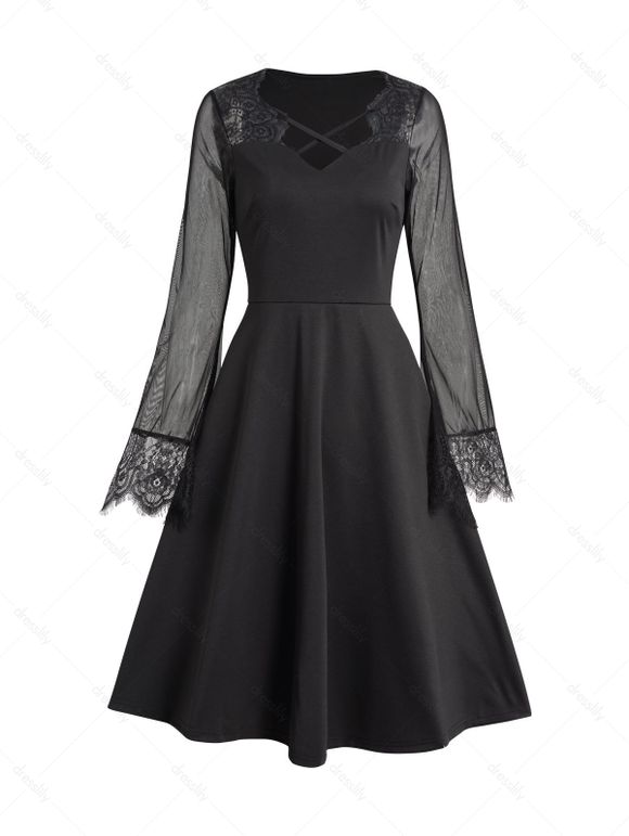 Robe D'Halloween Ligne A Gothique Fleur Panneau en Dentelle à Manches Evasées - Noir XXL