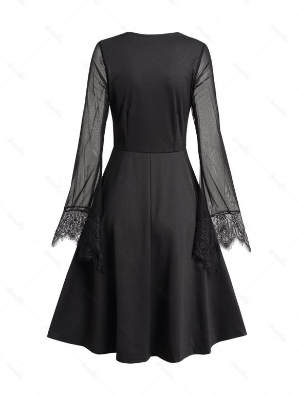 Robe D'Halloween Ligne A Gothique Fleur Panneau en Dentelle à Manches Evasées - Noir XXL
