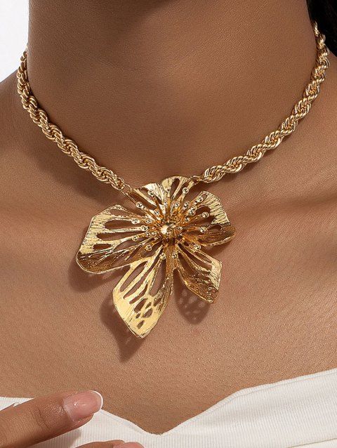 New Trendy Metal Flower Pendant Necklace