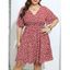 Robe Courte Géométrique Imprimé Taille Haute de Grande Taille à Manches Evasées à Col V - Rouge 4XL | US 22